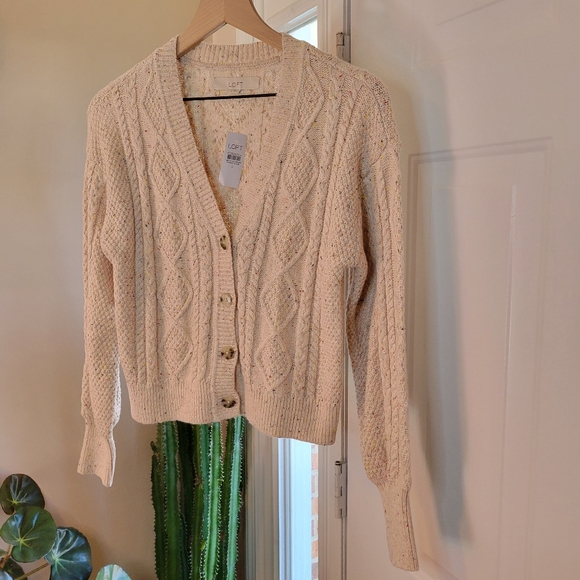 NWT Loft Speckled Cable Knit Chunky Beige Cardigan, Size Womens S Long Sleeve - Picture 3 of 8